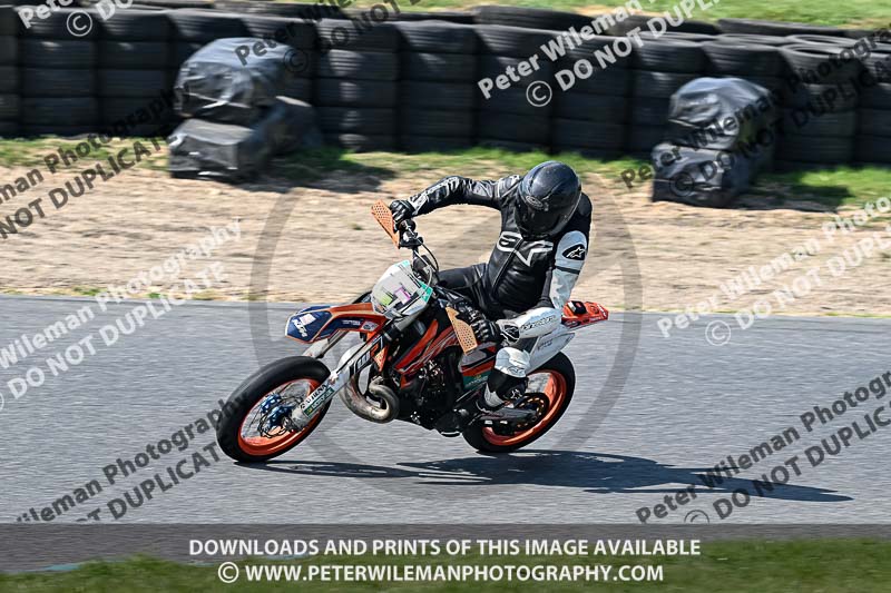 enduro digital images;event digital images;eventdigitalimages;lydden hill;lydden no limits trackday;lydden photographs;lydden trackday photographs;no limits trackdays;peter wileman photography;racing digital images;trackday digital images;trackday photos